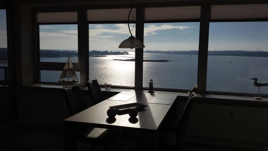 Ostseefjord-Schlei-Blick Im Wikingturm Schleswig Exterior foto